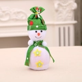 Weihnachts-Schneemann-Stoffbeutel mit grünem Schal und gelben Stern-Knöpfen - Grün