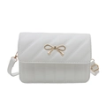 Bolso bandolera acolchado blanco con lazo dorado y correa ajustable elegante - Blanco