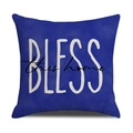 Dunkelblauer quadratischer Kissenbezug mit Bless this home Text auf Leinenstoff - Dunkelblaues BLESS Schriftzug Design (YMC17-15)