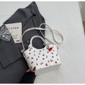 Borsa a mano bianca con stampa di ciliegie, doppi manici e ciondolo coordinato - Bianco Crema con Pendente