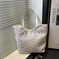 Borsa tote bianca con stampe di ciliegie floreali viola e fiocchi con doppi manici - Fiore
