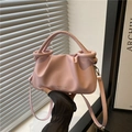 Schicke rosa geraffte Cloud-Tasche für Damen mit rundem Griff und Schultergurt - Rosa
