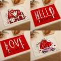 Vue détaillée de sets de table en lin pour la Saint-Valentin avec motifs de cœurs - Ensemble Voiture Coeur Gnome 4Pcs (VPM008)