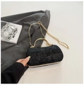 Pochette élégante à paillettes noires avec poignée dorée et fine bandoulière chaîne - Noir