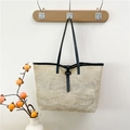 Grande borsa tote in paglia intrecciata con spalline in pelle nera per le vacanze estive - Nero