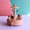 Boîte à musique en bois faite main avec berceau et figurines d'animaux pour bébés - Base Carrée en Bois / Marron