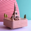 Boîte à musique en bois tour Eiffel avec petite voiture rotative et mini arbres verts - 11*11 / Blanc