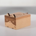 Cat-shaped wooden music box in dual-tone beech wood with Love Songs engraving - Hand Crank Cat