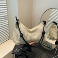 Bolso tote de paja trenzada crema con correas negras anudadas y detalles metálicos plata - Negro