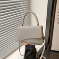 Silberne Glitzer-Handtasche mit miss.mini-Logo und verstellbarem Crossbody-Riemen - Silber