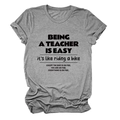 Detailansicht des grauen Lehrer-T-Shirts mit Rollärmeln und schwarzem Buchstabendruck - S / Dunkelgrau (Schwarze Schrift)