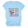 Hellblaues T-Shirt mit Rundhalsausschnitt, She is Nana Aufdruck und religiösen Zitaten - S / Hellblau (Schwarzer Text)