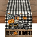 Detail eines Halloween-Tischläufers aus Leinen mit Kürbis-LKW, Grabstein und Spinnennetz - Halloween Kürbis Fledermaus Schwarzer LKW Stil (ZQ28-3)