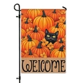 Drapeau de jardin Halloween double face avec chat noir, citrouille et texte Welcome - Chat Noir aux Grands Yeux avec Citrouille (HYQ25-3)
