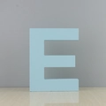 Grand décor en bois bleu clair lettre E pour décoration de maison et fête - Lettre E
