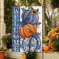 Bandiera da giardino con zucche blu e arancioni impilate e scritta Welcome - Fgf001 / 30x45 Cm (senza Asta)
