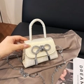 Mini sac bandoulière en satin crème avec nœud en strass et chaîne dorée élégante - Or
