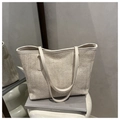 Beigefarbene Stroh-Tote-Bag mit Fischgrätenmuster und glatten Schulterriemen für Damen - Weiß