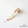 Cremefarbenes 1,5 cm Weihnachtband mit rotem Aufdruck und festlichen Glühlampen-Mustern - 1.5cm Creme Weihnachtsblatt (2m)