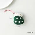 Mini chaussette de Noël en feutre vert avec pois blancs et petites étoiles dorées - Noël sock / Vert