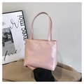Sac à main en cuir verni rose brillant avec lettrage Fashion & Bags chic - Rose