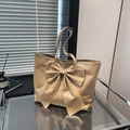 Sac fourre-tout en similicuir beige avec un grand nœud décoratif et intérieur spacieux - Kaki