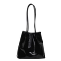 Schwarze Shopper-Tasche aus Lackleder mit glänzendem Finish und langen Schultergurten - Schwarz