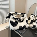 Borsa tote morbida bianca e nera con motivo a cuore in finta pelliccia di coniglio - Beige