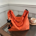 Bolso tote de lona naranja con asas rizadas y un adorable colgante de oveja de peluche - Naranja (Con Colgante)
