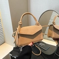 Sac à main en paille tressée kaki avec poignée nouée et bandoulière amovible - Beige