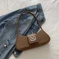 Borsa baguette marrone in ecopelle con stampa monogramma M e fibbia magnetica argentata - Marrone