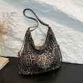 Bolso tote retro con estampado de leopardo, correa ajustable y cremallera dorada - Marrón