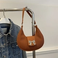 Bolso hobo de media luna plisado marrón con hebilla de lazo plateada y correa de hombro - Marrón