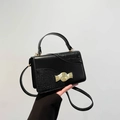 Petit sac carré noir pour femme avec boucle vague et cuir à motif crocodile chic - Noir