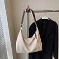 Bolso tote beige minimalista de gran capacidad con correas marrones y cierre de cremallera - Blanco Roto