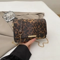 Bolso cuadrado pequeño para mujer con estampado de leopardo y cadena dorada fina - Leopardo Marrón Oscuro