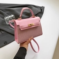 Borsa a mano quadrata rosa con glitter, manico superiore e chiusura a girello dorata - Rosa