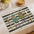 Set de table de Noël avec rayures noires et blanches et sapins festifs Holly Jolly - Style Sapin de Dessin Animé Rayé (CDX1-21)