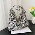 Borsa hobo con stampa leopardata in tela resistente, stile minimalista casual da donna - Borsa Tote con Nodo Leopardata / Bianco
