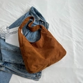 Bolso de hombro de pana marrón caramelo con gran capacidad y textura de costillas - Marrón