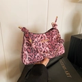 Borsa croissant retrò francese con stampa leopardata rosa e manico decorativo a nodo - Rosa