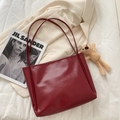 Minimalist deep red PU tote bag with shoulder straps and teddy bear charm accessory - Bear Pendant Style / Red