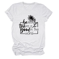 Détail de la typographie 'Believe there is good' et imprimé marguerite sur T-shirt blanc - Blanc (Police Noire)