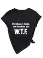 Détail de t-shirt noir à col en V avec citation et nœud décoratif à l'ourlet - S / Noir (Police Blanche)