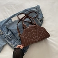 Vintage dunkelbraune Handtasche mit Spinnennetz-Stickerei und goldenen Details - Braun