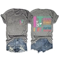 Dettaglio della stampa posteriore della t-shirt grigia con frasi motivazionali colorate - S / Grigio scuro (Stampa bianca)