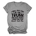 Detail van grijs T-shirt met ronde hals en zwarte sloganprint op katoenen stof - S / donkergrijs