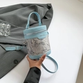 Sac seau en PU bleu clair et broderie grise avec bandoulière réglable amovible - Bleu