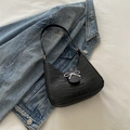 Sac hobo noir à motif crocodile minimaliste avec nœud argenté et bandoulière - Noir