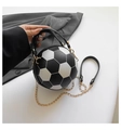 Borsa trendy a forma di pallone da calcio con motivo bianco e nero e tracolla a catena - Nero